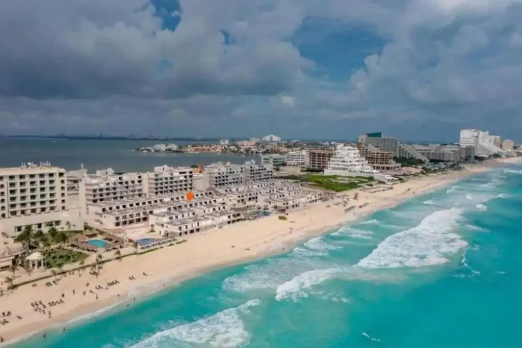 Amazing Beachfront Apartment Cancun Mexico