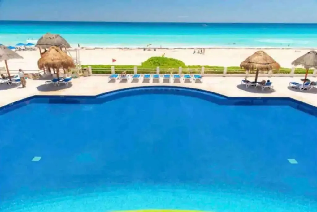 Amazing Beachfront Apartment Cancun Mexico