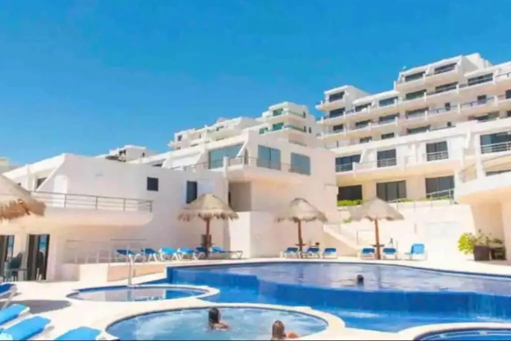 Amazing Beachfront Apartment Cancun
