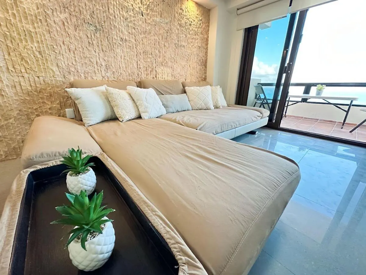 Amazing Beachfront Apartment Cancun Mexico