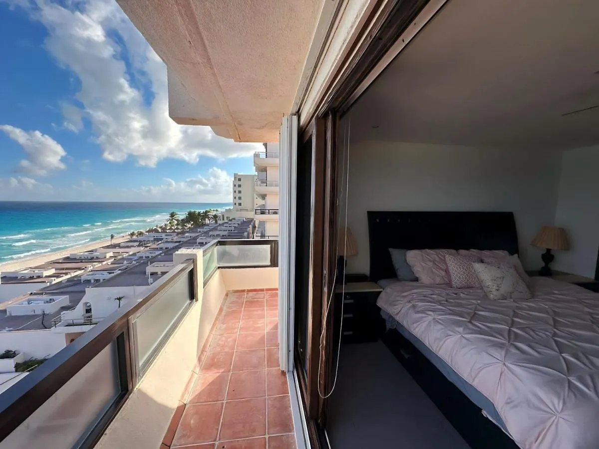 Amazing Beachfront Apartment Cancun