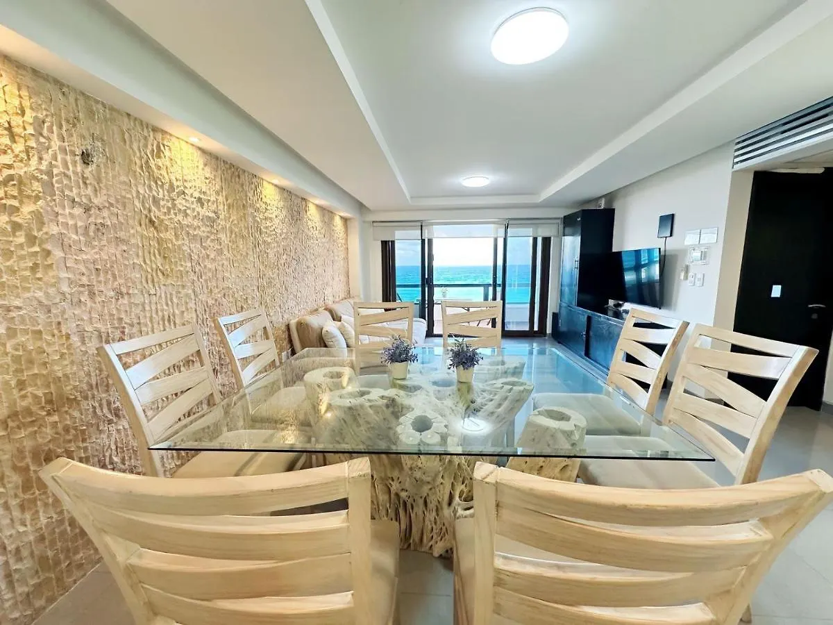 Amazing Beachfront Apartment Cancun