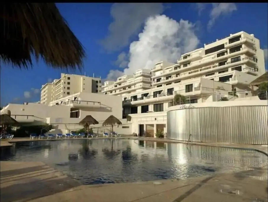 Amazing Beachfront Apartment Cancun