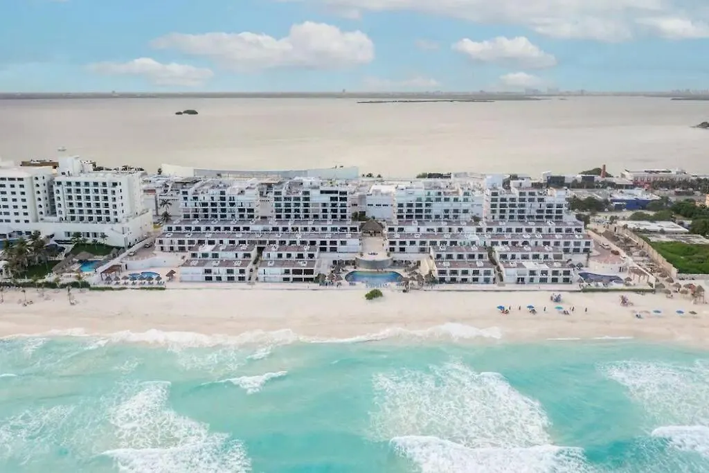 Amazing Beachfront Apartment Cancún México